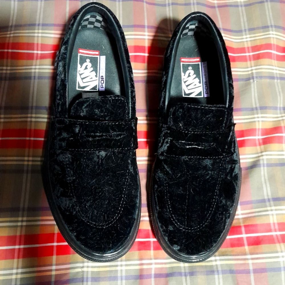 Black suede Vans